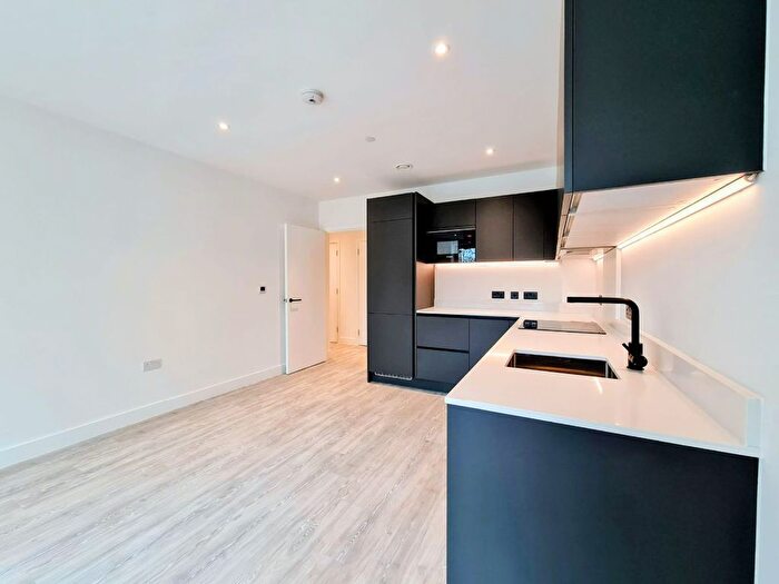 1 Bedroom Flat To Rent In Foxtail Apartment, North Gate Park St Anns, N15