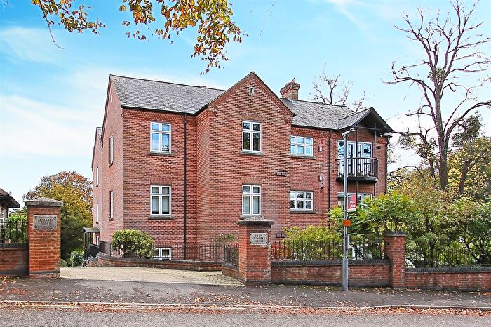 2 Bedroom Flat To Rent In St. Marks Avenue, Salisbury, SP1