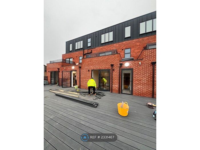 1 Bedroom Flat To Rent In Sewardstone Road, London, E4