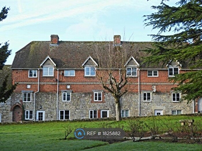 1 Bedroom Flat To Rent In Tisbury, Tisbury, Salisbury, SP3