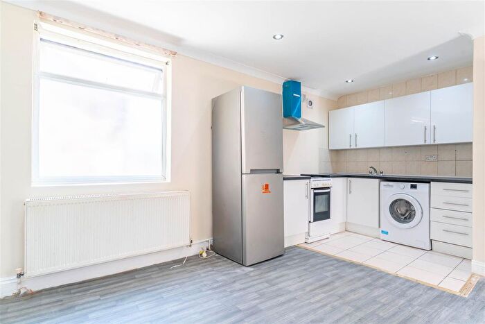 Studio To Rent In Whitton Road, Hounslow, TW3