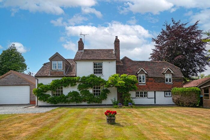4 Bedroom Detached House For Sale In Keepers Corner, RH6
