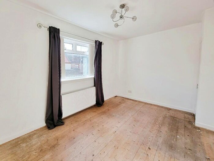 3 Bedroom Flat To Rent In Leven Road, Leven, Fife, KY8