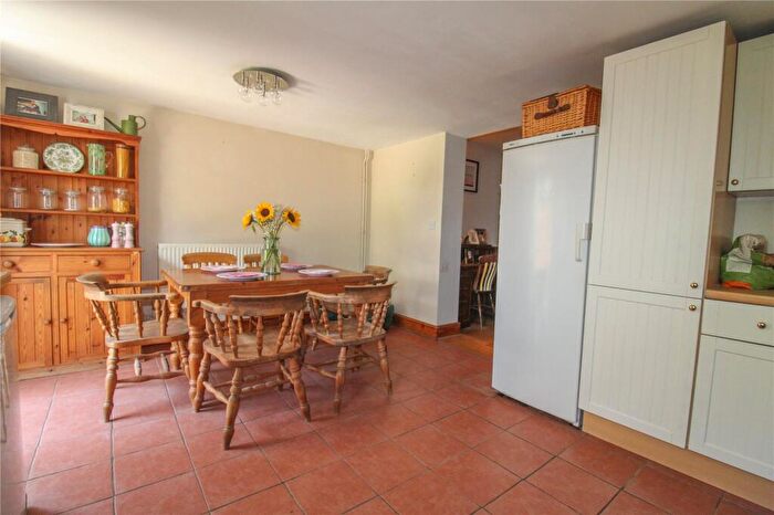 3 Bedroom Terraced House For Sale In Whiterow Park, Trowbridge, BA14