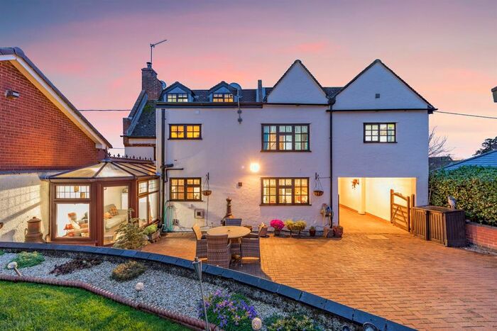5 Bedroom Detached House For Sale In Main Street, Catthorpe, Leicestershire, LE17