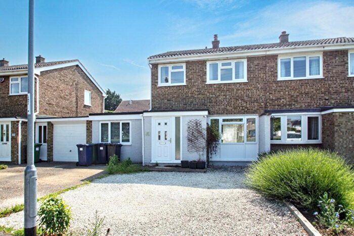 3 Bedroom Semi-Detached House To Rent In Manor Grove, St. Neots, Cambridgeshire, PE19