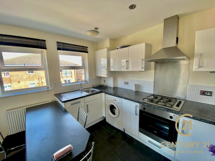 1 Bedroom Flat To Rent In Waterloo Road, Cowley, Uxbridge, UB8