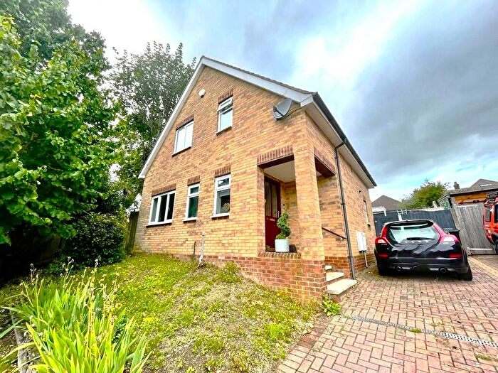 3 Bedroom Semi-Detached House To Rent In Sempill Road, Hemel Hempstead, Hertfordshire, HP3