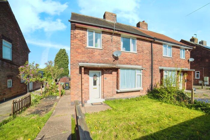 3 Bedroom Semi-Detached House For Sale In West View, Tibshelf, Alfreton, DE55