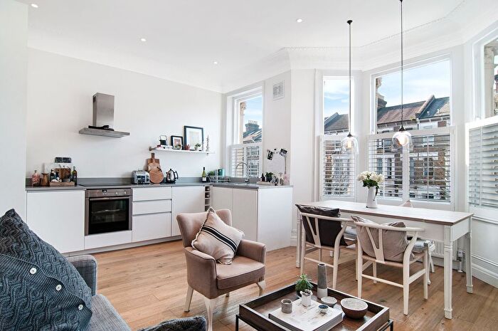 2 Bedroom Flat To Rent In Fernhead Road, Maida Vale, London, W9