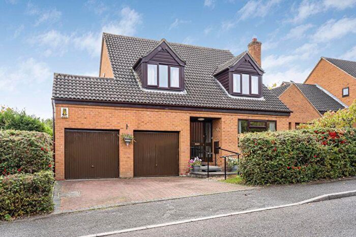 4 Bedroom Detached House For Sale In Chatsworth, Milton Keynes, MK8