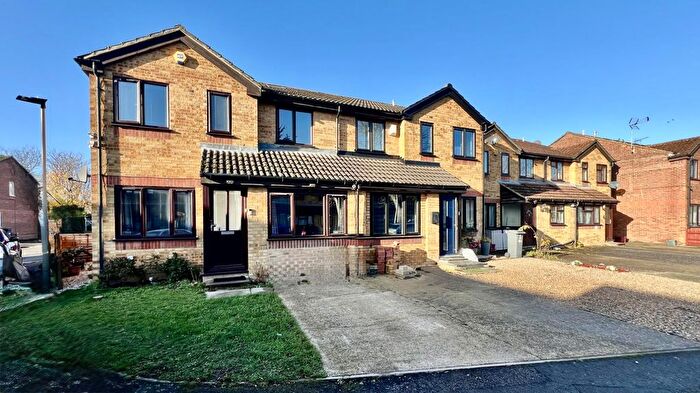 2 Bedroom End Terrace House For Sale In Jessop Avenue, Norwood Green, UB2