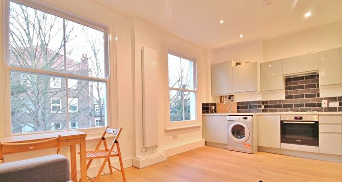 2 Bedroom Flat To Rent In Stock Orchard Crescent, London, N7