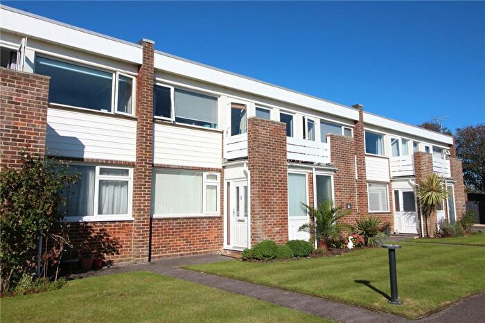 2 Bedroom Apartment For Sale In White Horses, Barton On Sea, Hampshire, BH25