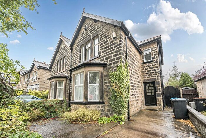 3 Bedroom Semi-Detached House For Sale In King Edwards Drive, Harrogate, HG1