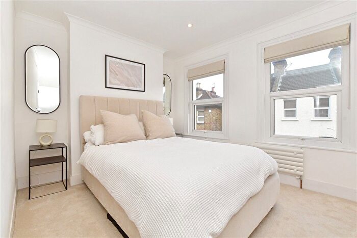 2 Bedroom Terraced House For Sale In Harold Road, Sutton, Surrey, SM1