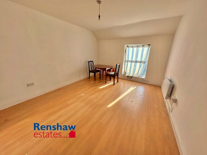 2 Bedroom Flat To Rent In Charlotte Street, Ilkeston, Derbyshire, DE7