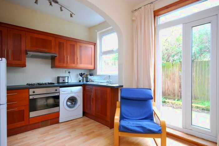 4 Bedroom Property To Rent In Galloway Road, London, W12