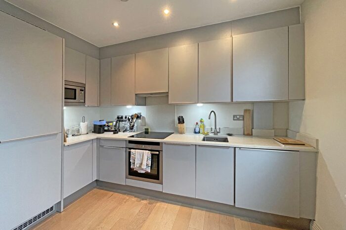 2 Bedroom Flat To Rent In Durnsford Road, London, SW19