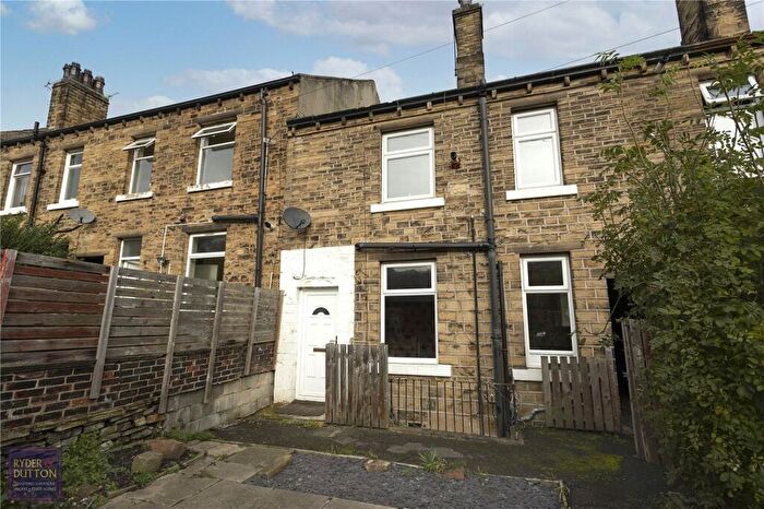 2 Bedroom Terraced House For Sale In Tanfield Road, Birkby, Huddersfield, West Yorkshire, HD1