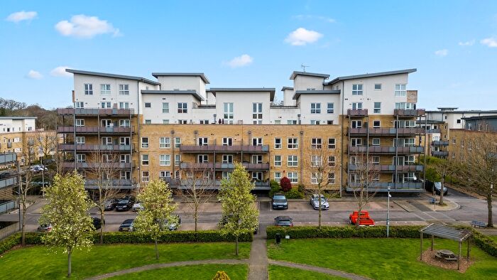 2 Bedroom Flat For Sale In Metropolitan Station Approach, Watford, WD18