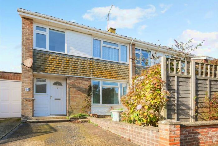 3 Bedroom End Of Terrace House To Rent In Norfolk Gardens, Littlehampton, BN17