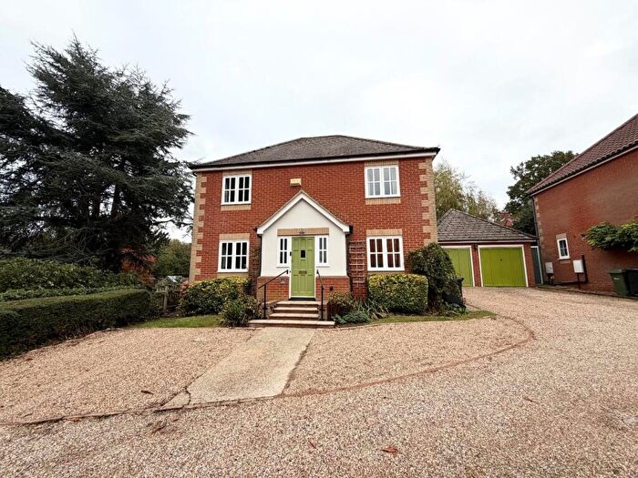 4 Bedroom Detached House For Sale In Pottery Lane, Castle Hedingham, Halstead, CO9