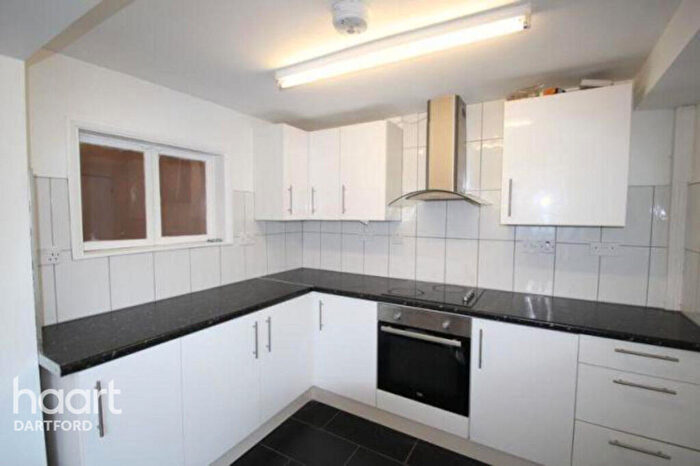 3 Bedroom Semi-Detached House To Rent In Hill House Road, Dartford, DA2