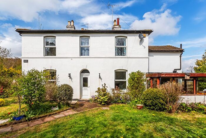 3 Bedroom End Of Terrace House For Sale In London Road, Dunton Green, Sevenoaks, Kent, TN13