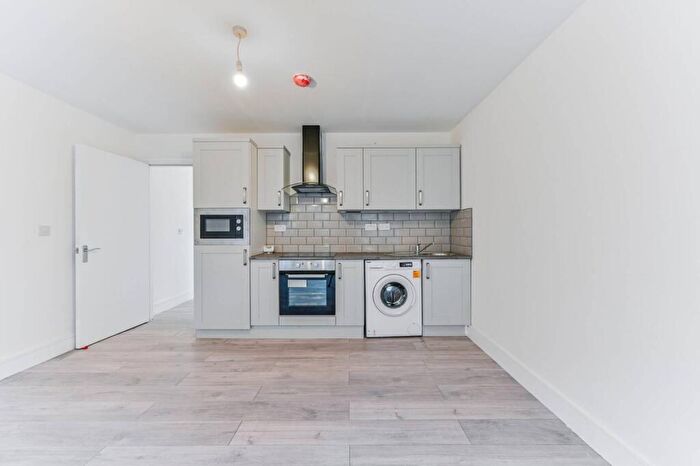 1 Bedroom Flat To Rent In Waddon Road, Croydon, CR0