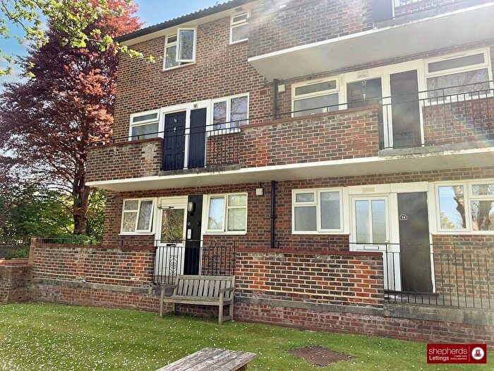 1 Bedroom Apartment To Rent In Westall Close, Hertford, SG13