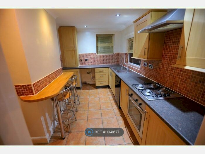 3 Bedroom Terraced House To Rent In Mill Road, Kettering, NN16