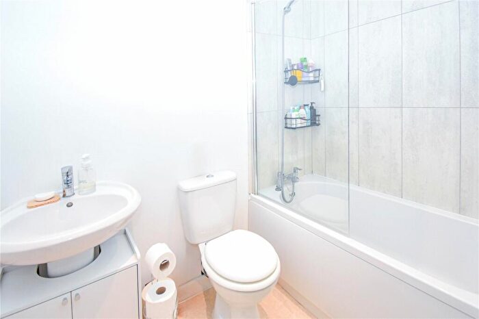 2 Bedroom Apartment To Rent In Cottington House, Carcaixent Square, Newbury, Berkshire, RG14