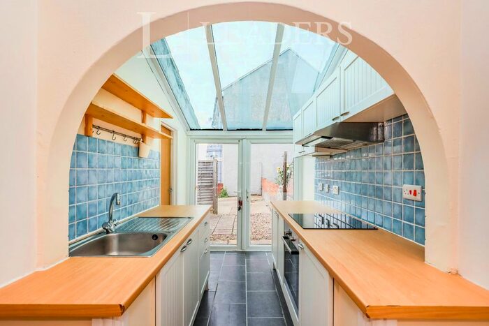 2 Bedroom Terraced House To Rent In Queens Road, Portsmouth, PO2