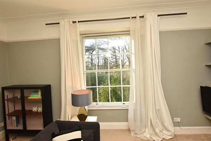2 Bedroom Flat For Sale In Heavitree Park, Heavitree, Exeter, EX1