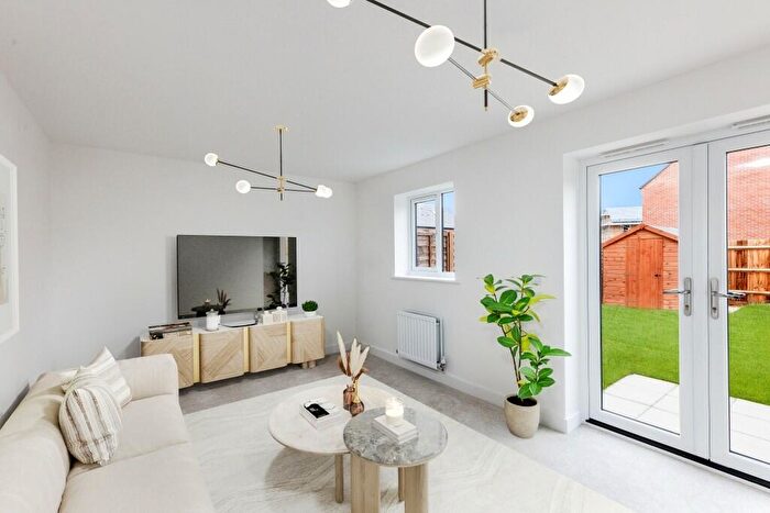 4 Bedroom Semi-Detached House To Rent In Leaf Living At Buckler's Park, Crowthorne, Berkshire, RG45