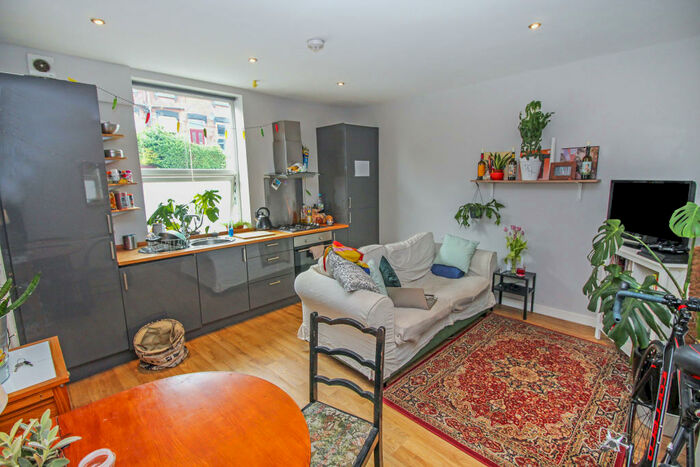 2 Bedroom Terraced House To Rent In Highbury Street, Meanwood, Leeds, LS6