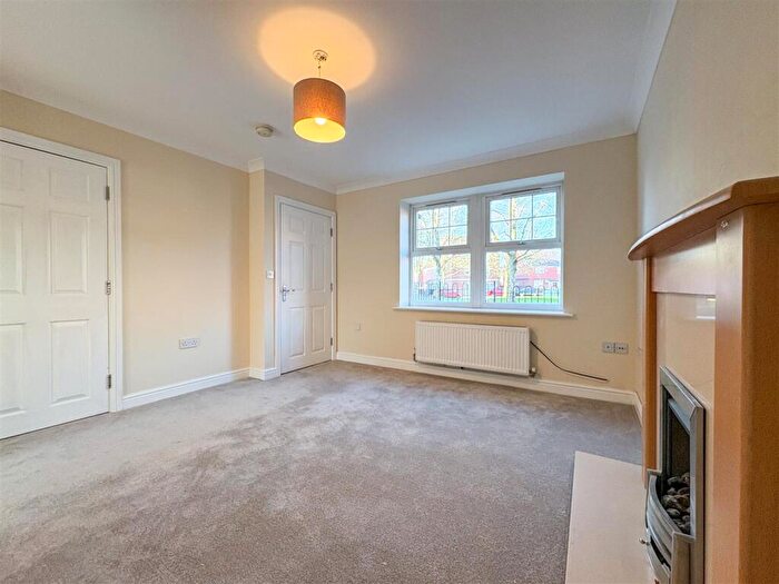 3 Bedroom House For Sale In Galloway Green, Congleton, CW12