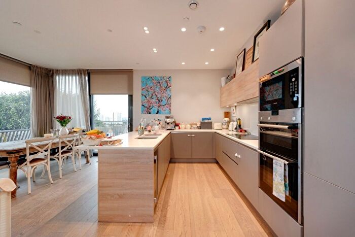 3 Bedroom Flat To Rent In Devonshire Place, Childs Hill, NW2