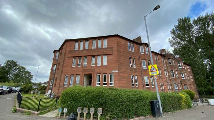 2 Bedroom Flat To Rent In Westwood Road, Glasgow, G43