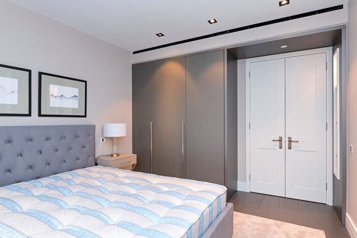 1 Bedroom Flat To Rent In Young Street, W8