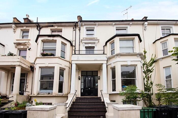 2 Bedroom Flat To Rent In Lancaster Grove, Belsize Park, London, NW3