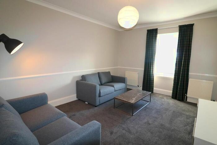 3 Bedroom Flat To Rent In Holburn Street, Flat, AB10
