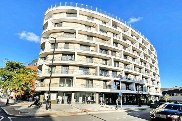 1 Bedroom Apartment To Rent In Regents Park Road, London, N3