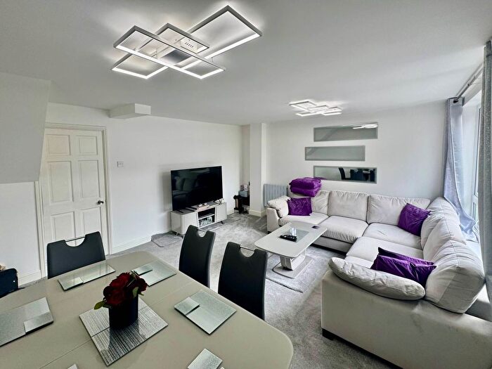 2 Bedroom Flat For Sale In Watling Court, Elstree, WD6