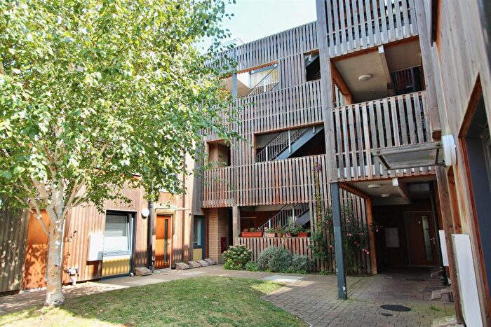 1 Bedroom Flat For Sale In Saxony Court, E5