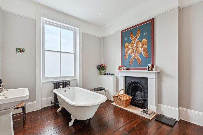 4 Bedroom Property To Rent In Ashchurch Terrace, Ravenscourt Park, W12
