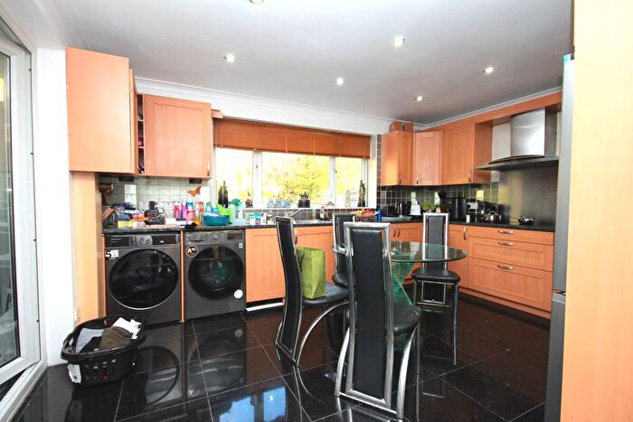 5 Bedroom Semi Detached House To Rent In High Worple, Rayners Lane, Harrow, HA2
