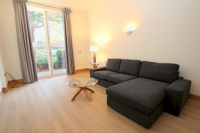 2 Bedroom Flat To Rent In Arlington House, Lenton Avenue, The Park, Nottingham, NG7