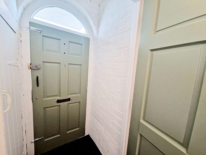 1 Bedroom Flat To Rent In Whittaker Lane, Prestwich, M25